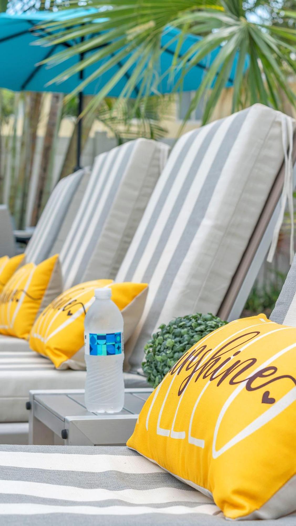 Hotel Seacrest Lauderdale-by-the-Sea Exterior photo